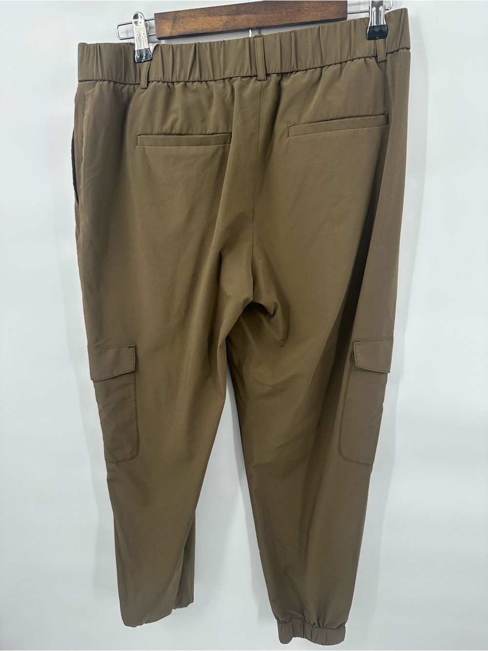 Banana Republic Women Cargo Jogger Pants M Olive Green Utility Tapered Travel - Picture 3 of 7